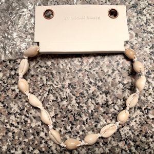 AEO Cowrie Shell Choker Necklace 🐚